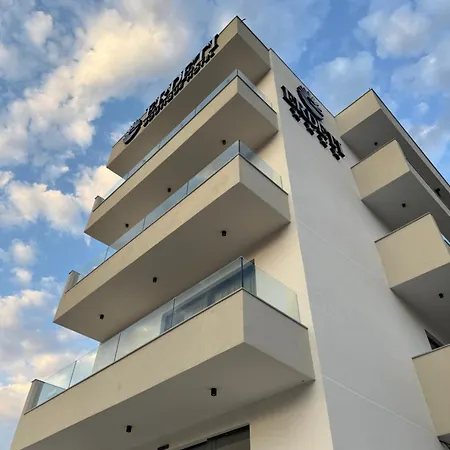 Отель Erdeti Boutique 4*