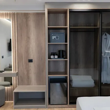 Erdeti Boutique فندق ساراندا