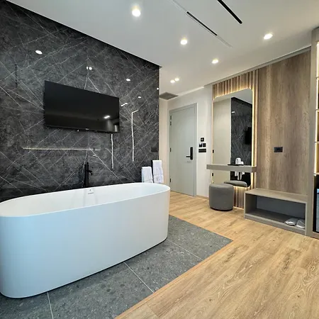 فندق Erdeti Boutique 4*