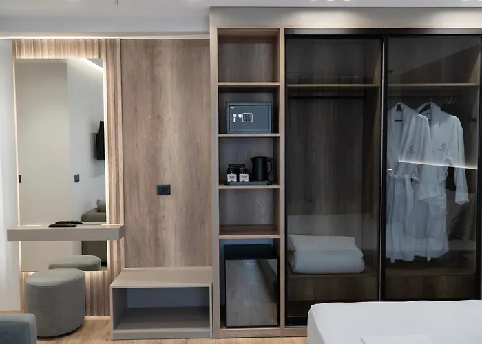 Erdeti Boutique فندق ساراندا